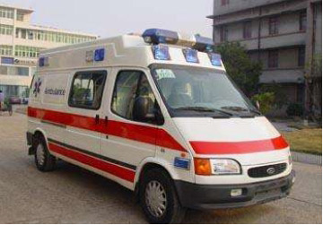 尼勒克县救护车租赁