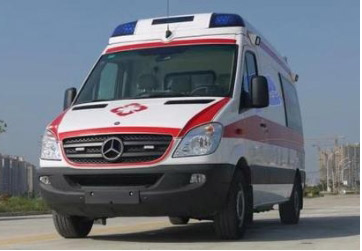 尼勒克县救护车租赁